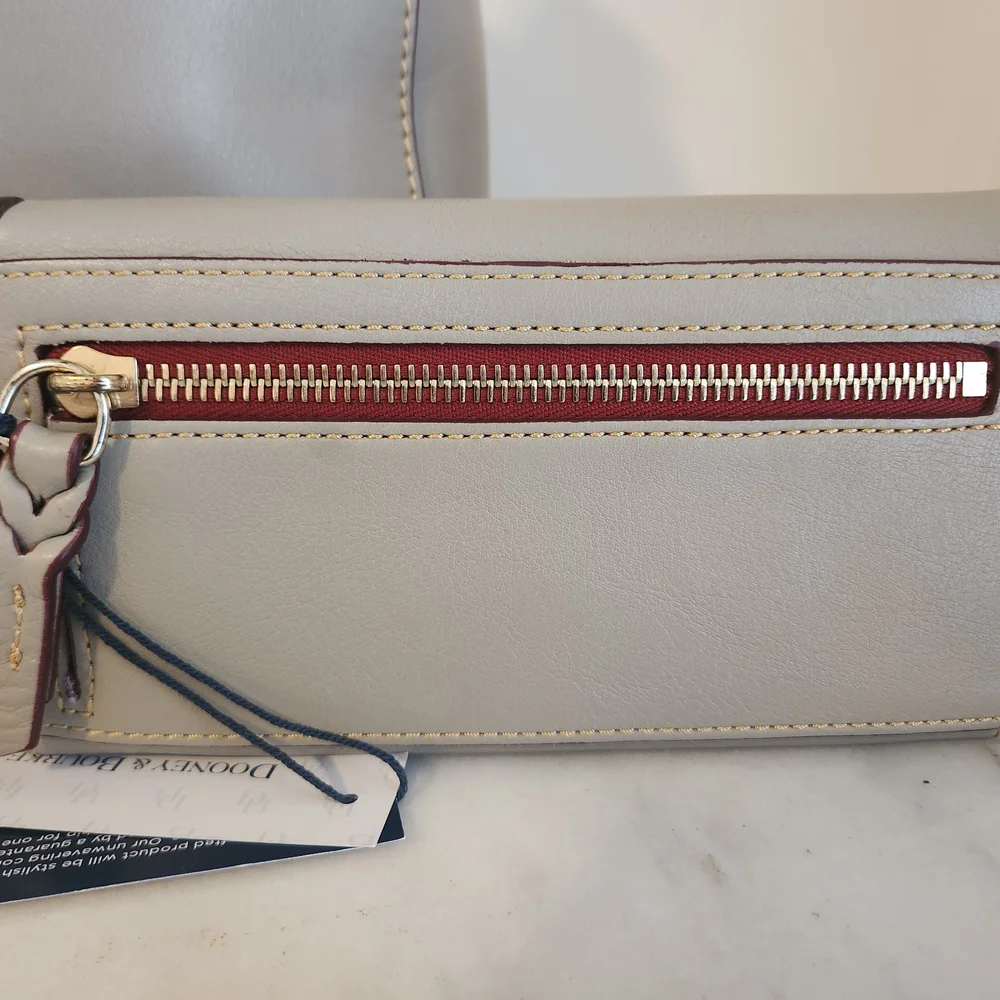 NWT Dooney & Bourke Hattie Drawstring Florentine Leather Bucket Bag Wallet - Picture 4 of 15